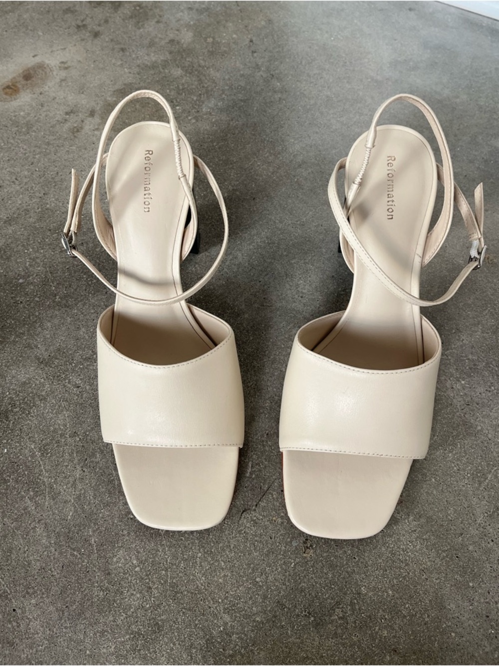 Reformation Grayson Heeled Sandal in Natural  (Size 9) - Picture 4 of 5